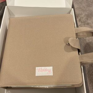 Mindy Weiss Wedding Planner with handles